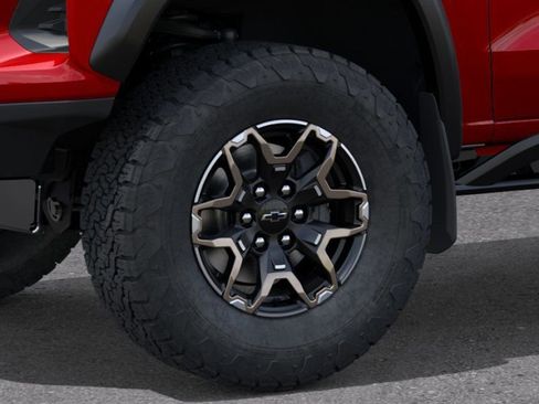 New 2026 Chevrolet Colorado ZR2 w/ Technology Package AWD/4WD image 9