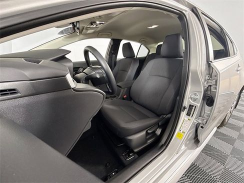 Certified 2025 Toyota Corolla LE image 5