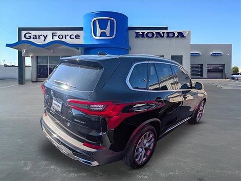 Used 2023 BMW X5 sDrive40i w/ Premium Package image 2