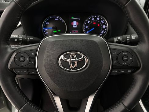 Used 2021 Toyota RAV4 XLE image 22