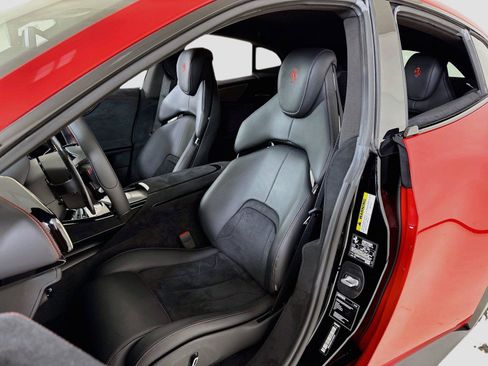 Used 2025 Ferrari Purosangue AWD/4WD image 15