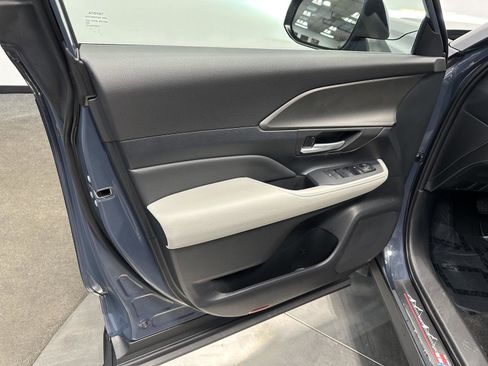 Used 2025 Toyota Grand Highlander AWD image 13