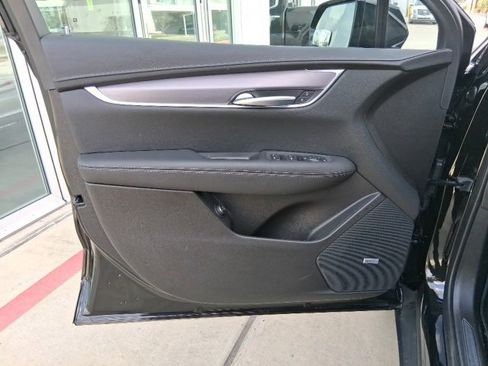 Used 2025 Cadillac XT5 Luxury w/ LPO, Floor Liner Package image 14
