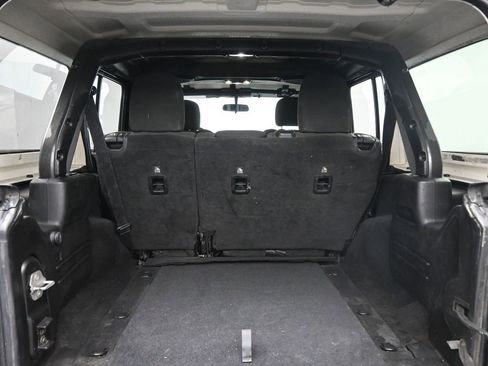 Used 2020 Jeep Wrangler Unlimited Sport image 17