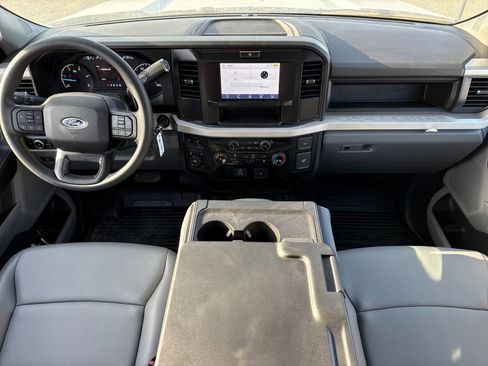 New 2025 Ford F350 XL w/ XL Chrome Package image 13