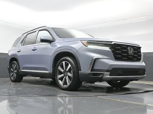 Certified 2024 Honda Pilot Touring image 27