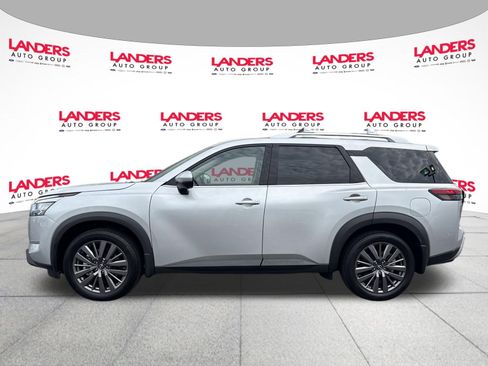 Used 2023 Nissan Pathfinder SL w/ SL Premium Package FWD image 6