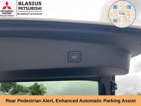 Used 2024 Cadillac Lyriq Luxury w/ LPO, Floor Liner Package AWD/4WD image 13