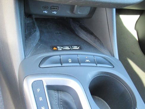 Used 2024 Buick Envista Preferred w/ Convenience I Package image 24