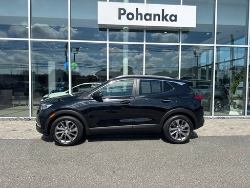 Used 2021 Buick Encore GX Select w/ Advanced Technology Package FWD image 2