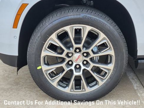 New 2026 GMC Yukon Denali w/ Sun & Power Step Package AWD/4WD image 7
