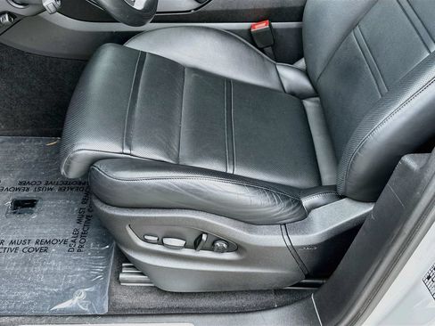 Certified 2023 Porsche Cayenne AWD/4WD image 22