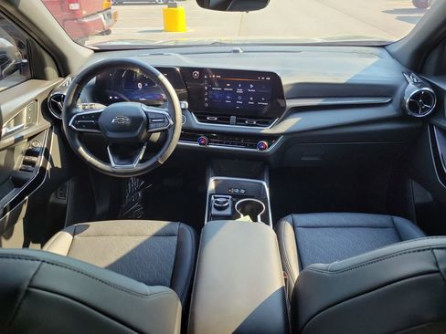 Used 2026 Chevrolet Equinox LT w/ Convenience Package II image 10