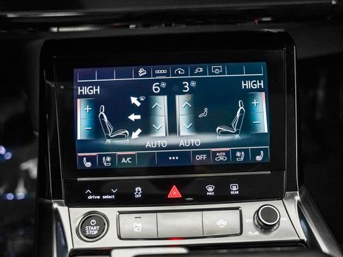 Used 2022 Audi e-tron Premium Plus w/ Premium Plus Package image 22