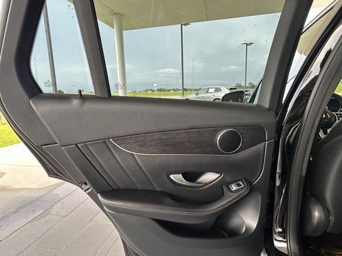 Used 2022 Mercedes-Benz GLC 300 4MATIC image 12