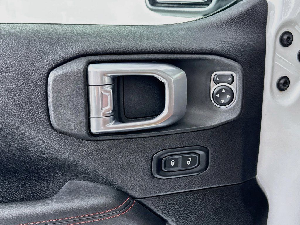 Used 2023 Jeep Wrangler Unlimited Rubicon 4xe AWD/4WD image 18