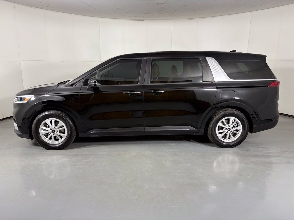 Used 2022 Kia Carnival LX FWD image 5
