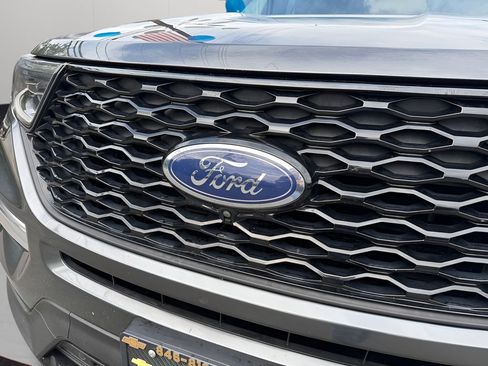 Used 2020 Ford Explorer ST w/ ST Street Pack AWD/4WD image 9