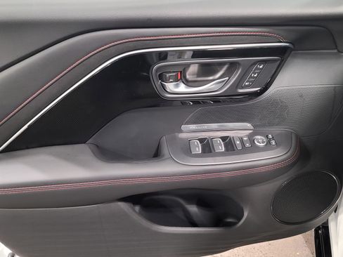Certified 2025 Acura ADX A-Spec AWD/4WD image 18