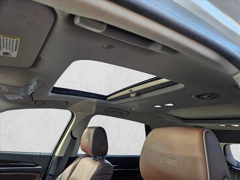 Used 2019 Buick Enclave Avenir image 21