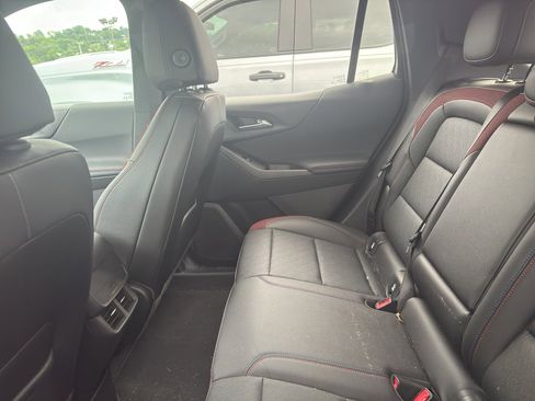 Used 2026 Chevrolet Equinox RS AWD/4WD image 10