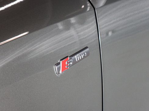 Used 2023 Audi Q3 2.0T Premium w/ Convenience Package image 32