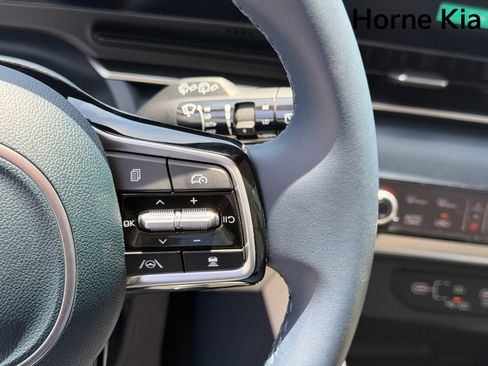 New 2026 Kia Carnival EX FWD image 13
