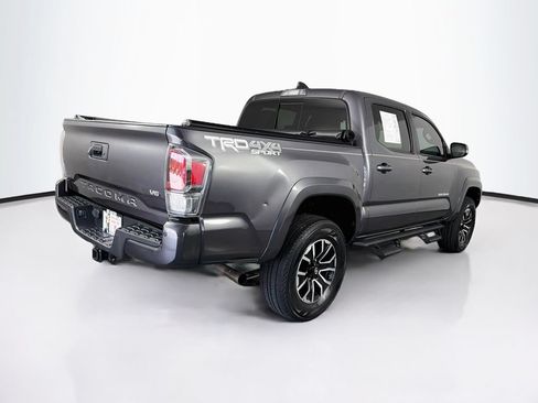 Used 2022 Toyota Tacoma TRD Sport w/ Technology Package AWD/4WD image 10