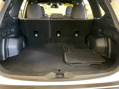 Certified 2025 Subaru Forester image 34