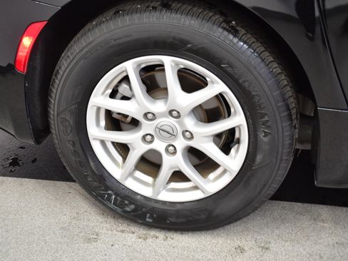 Used 2025 Chrysler Pacifica Select FWD image 36