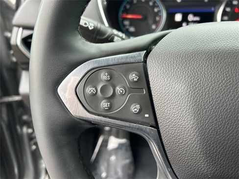 Used 2023 Chevrolet Traverse RS image 24