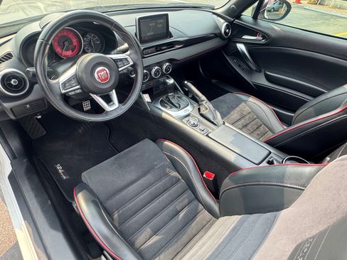 Used 2018 FIAT 124 Spider Abarth image 4