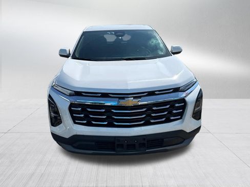 Used 2026 Chevrolet Equinox LT w/ Convenience Package II AWD/4WD image 2