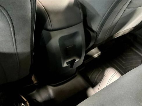 Used 2024 Ford Maverick XLT FWD image 11