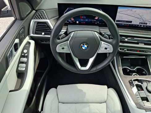 Used 2026 BMW X7 xDrive40i AWD/4WD image 13