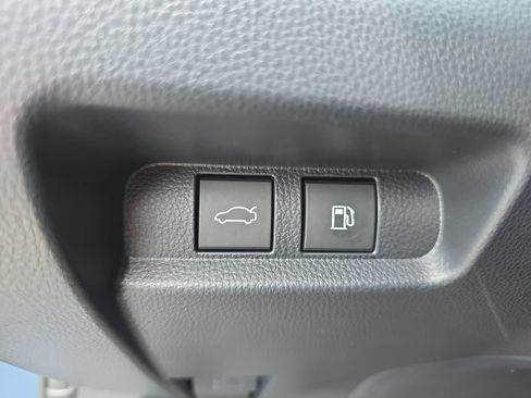 Used 2026 Toyota Crown AWD/4WD image 25
