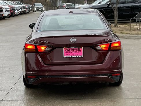 Used 2024 Nissan Altima 2.5 SV image 5