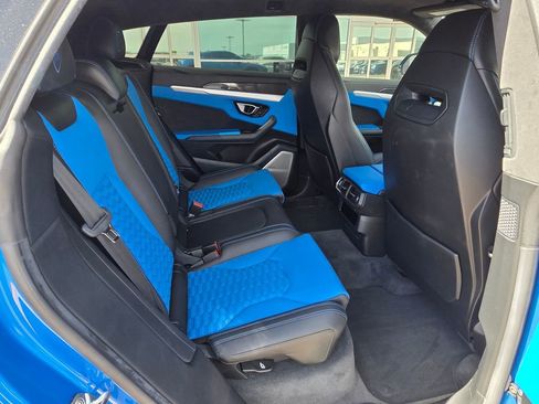 Used 2020 Lamborghini Urus AWD/4WD image 12