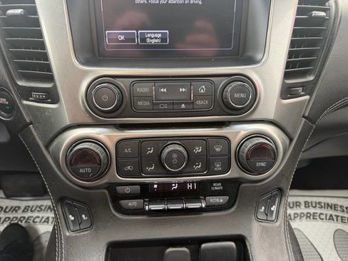 Used 2018 Chevrolet Suburban LT RWD image 15