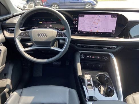 Used 2025 Audi Q5 Premium w/ Convenience Package AWD/4WD image 14