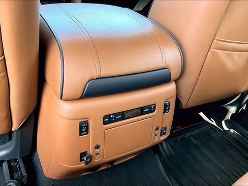 Used 2018 INFINITI QX80 4WD w/ Deluxe Technology Package image 33