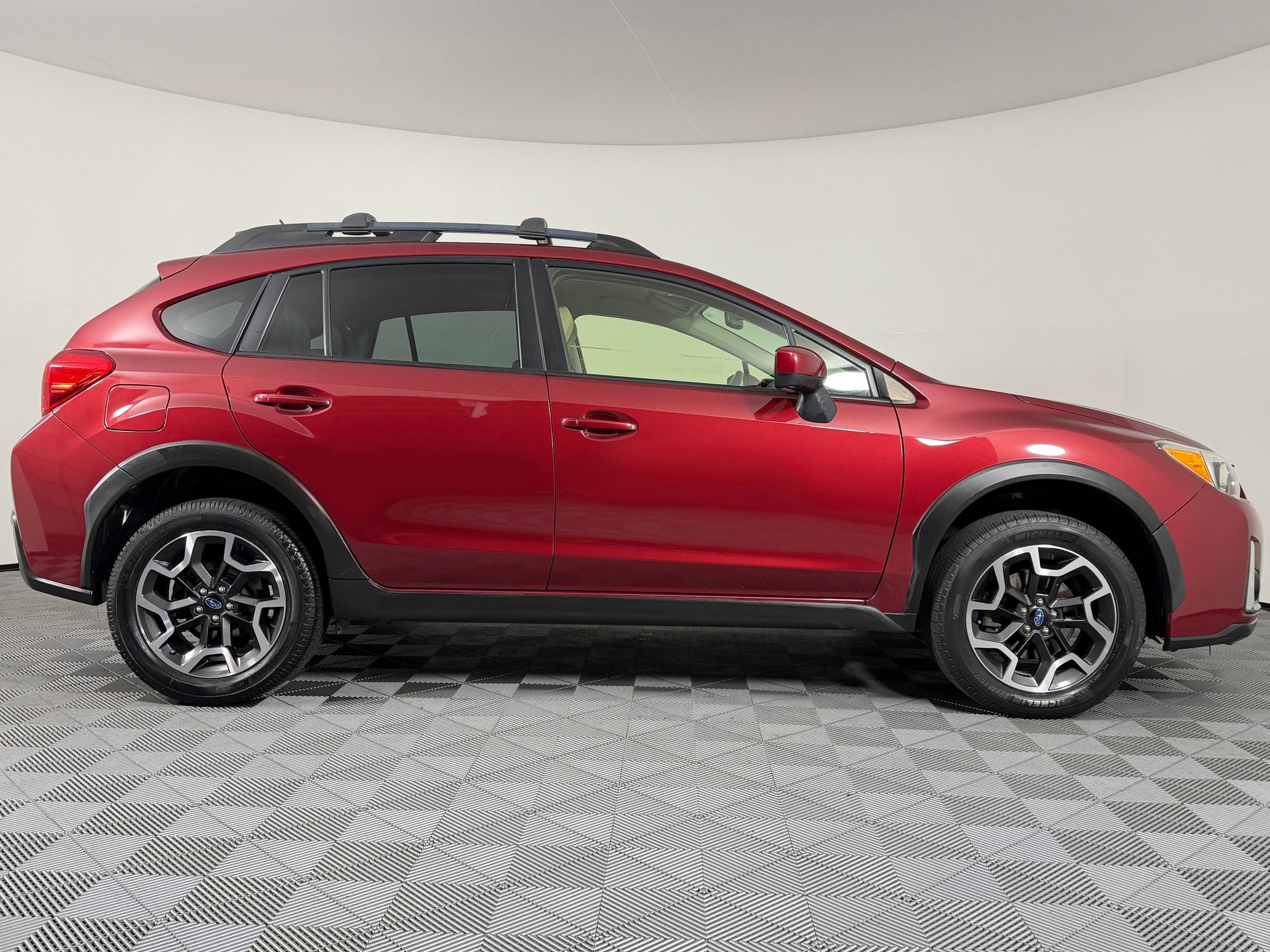 Used 2017 Subaru Crosstrek 2.0i Premium AWD/4WD image 7