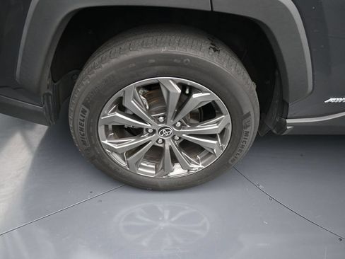 Used 2022 Toyota RAV4 XLE Premium AWD/4WD image 10