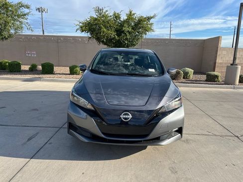 Used 2025 Nissan Leaf S FWD image 4