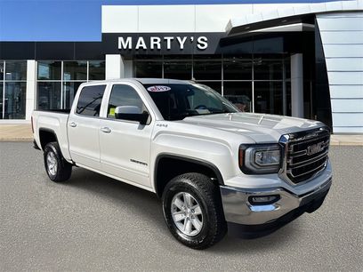 Used 2017 GMC Sierra 1500 SLE w/ SLE Value Package