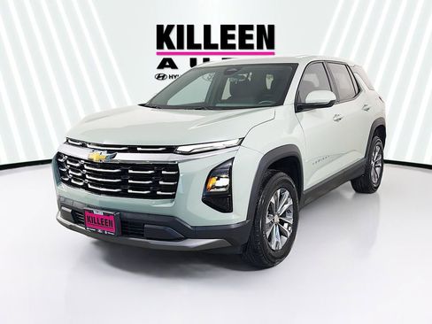 Used 2025 Chevrolet Equinox LT FWD image 3