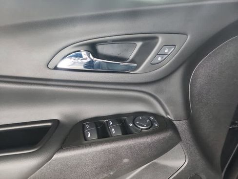 Used 2023 Chevrolet Equinox LT image 20