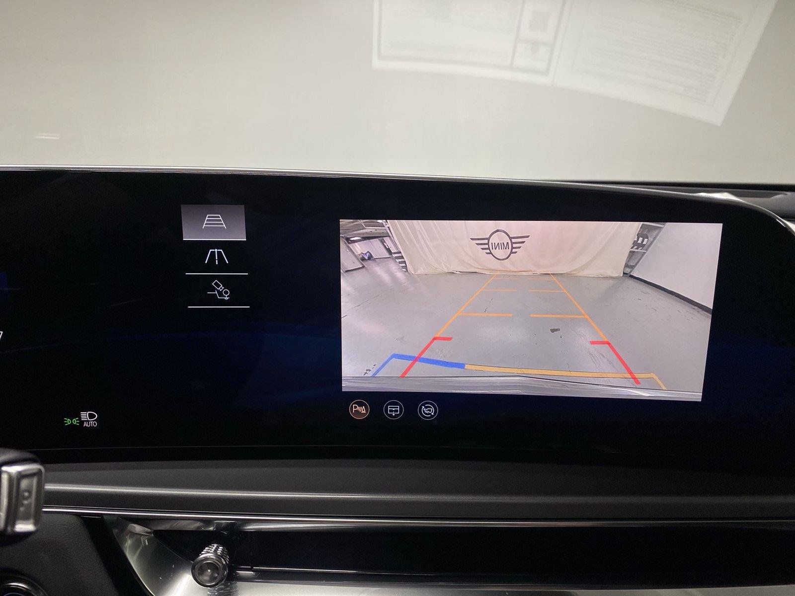 Used 2024 Cadillac Lyriq Tech AWD/4WD image 27