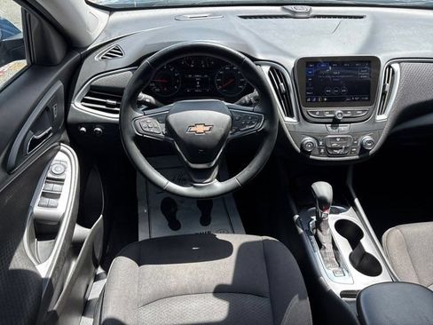 Used 2024 Chevrolet Malibu RS FWD image 20