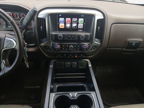 Used 2018 Chevrolet Silverado 1500 LTZ w/ Texas Edition AWD/4WD image 3